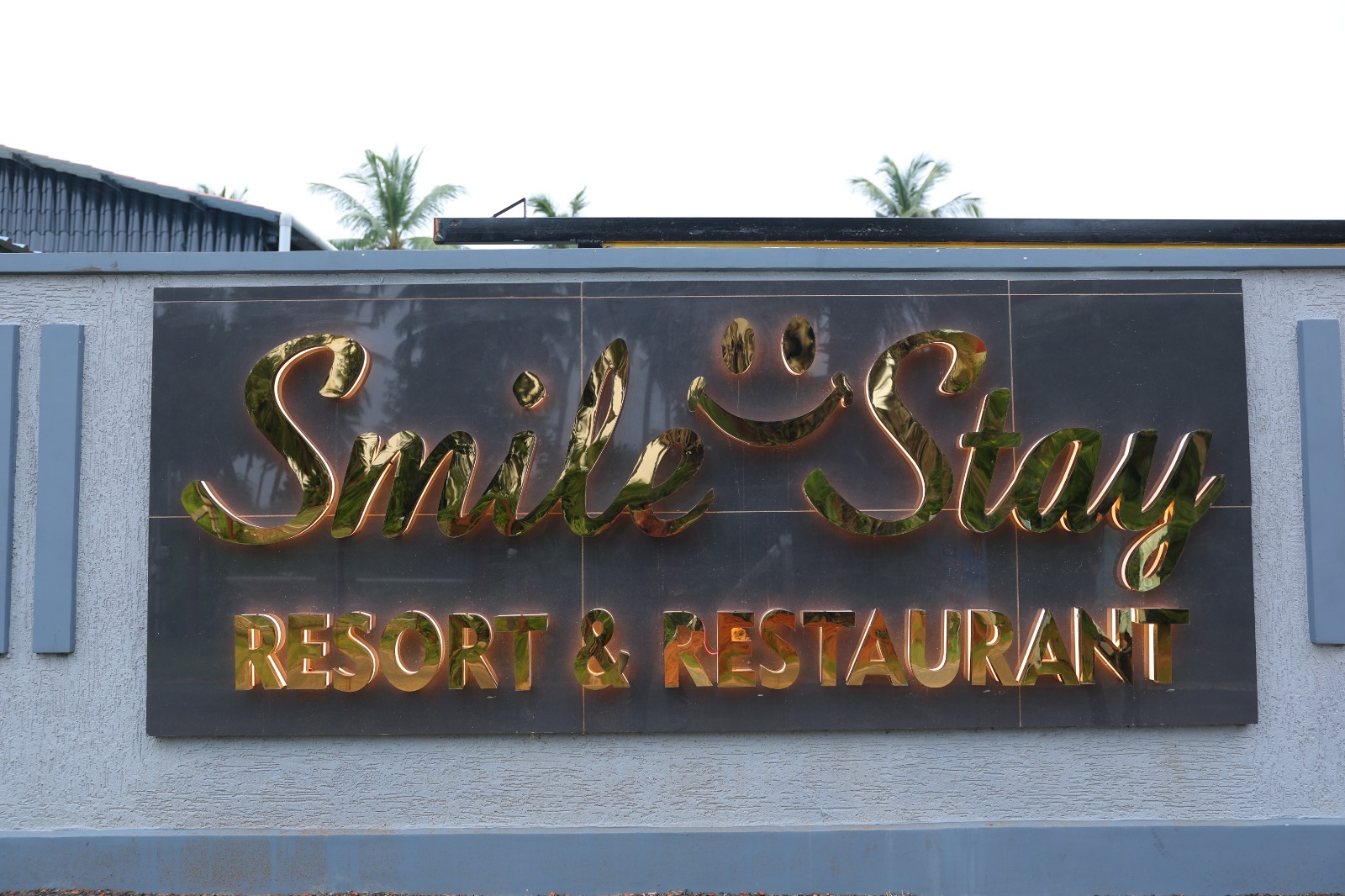 🌴 Welcome to Smile Stay Resort & Restaurant